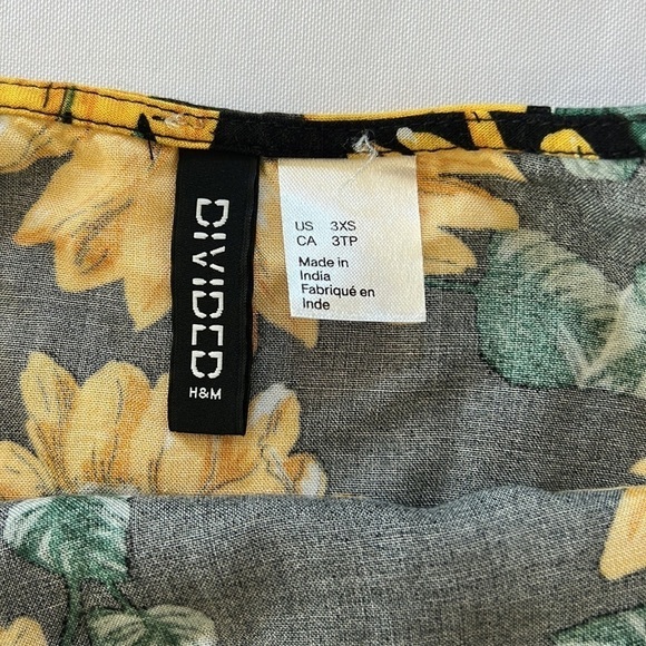 H&M Divided Sunflowers print camisole, size 3XS - Picture 4 of 5